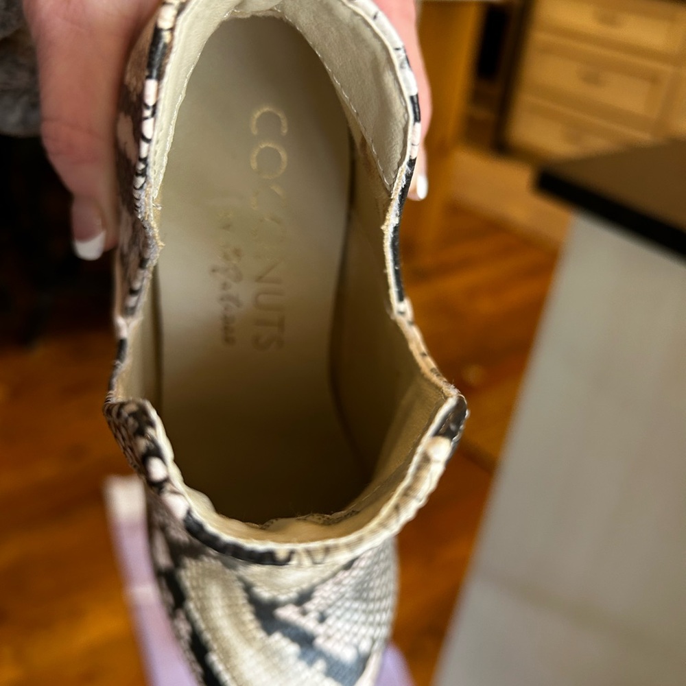 Coconuts Matisse Python Bootie. 6.5 - image 4